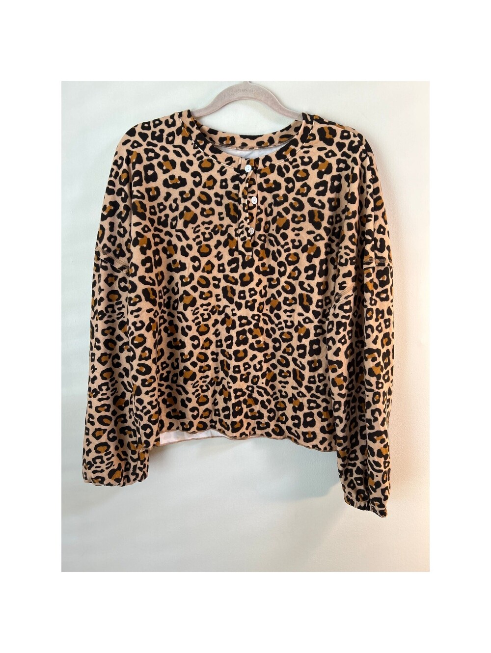 Women’s S Leopard Print Henley Top Long Sleeve Animal Print Pullover Blouse